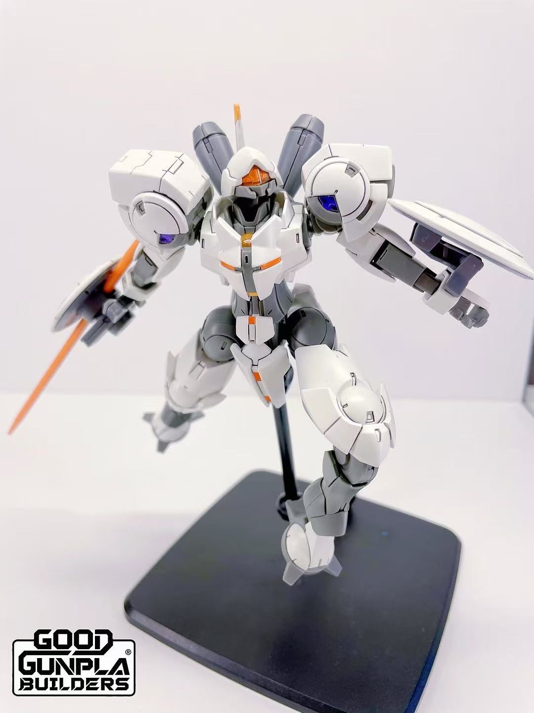 Bandai HG 1/144 Heindree